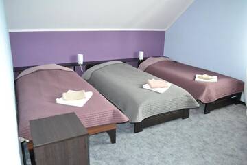 Фото номера Трехместный номер Отель Hotel Regina г. Wolanów 7