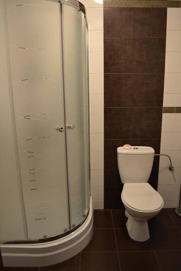 Фото номера Двухместный номер с 1 кроватью и собственной ванной комнатой Отель Hotel Regina г. Wolanów 5